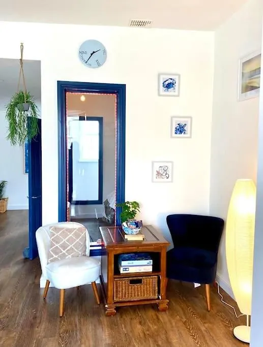 Stylish Coastal Home In The Centre Of Brighton